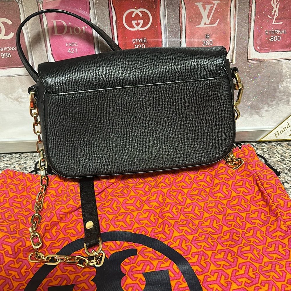 🔥Black Crossbody Bag with Gold Chain - Picture 5 of 6